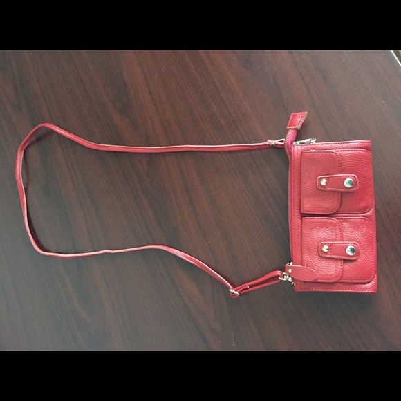 SOLD*Red leather crossbody bag - Picture 3 of 14